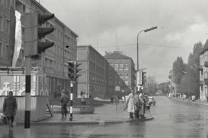 Historia kieleckich ulic. Paderewskiego - Radio Kielce Kielce. Ulica Paderewskiego. Lata 1960-1969 / źródło: facebook.com/KielceNaPrzestrzeniLat