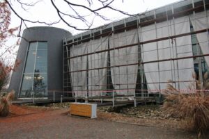 Bajkowa rewolucja w Pacanowie już trwa - Radio Kielce 28.11.2025. Europejskie Centrum Bajki w Pacanowie. Prace modernizacyjne / Fot. Marta Gajda-Kruk - Radio Kielce