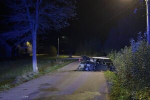 02.11.2025. Celiny w gminie Bodzentyn. Wypadek / Fot. OSP Bodzentyn