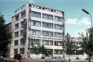 Historia kieleckich ulic. Paderewskiego - Radio Kielce Kielce. Ulica Paderewskiego. 1969 rok / źródło: facebook.com/kieleckieinwestycje