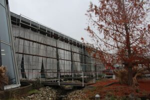 Bajkowa rewolucja w Pacanowie już trwa - Radio Kielce 28.11.2025. Europejskie Centrum Bajki w Pacanowie. Prace modernizacyjne / Fot. Marta Gajda-Kruk - Radio Kielce