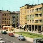 Kielce. Ulica Paderewskiego. 1970 rok. Skrzyżowanie ulic Paderewskiego i Sienkiewicza / źródło: fotopolska.eu
