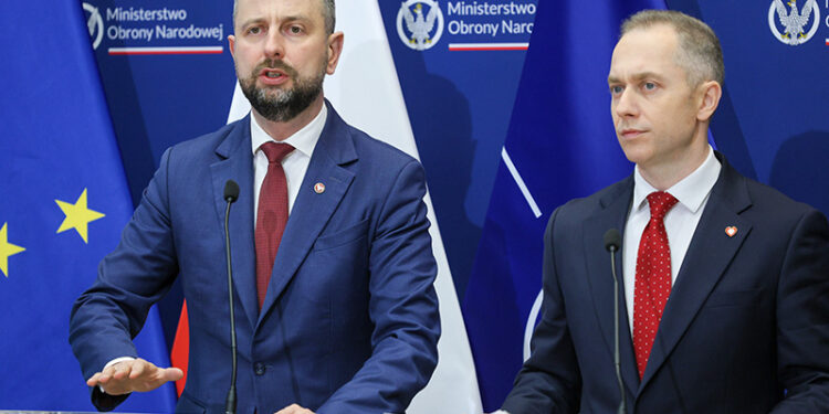 Wiceszef MON: zamierzamy przeszkolić około 400 tys. osób w 2026 r. - Radio Kielce Wiceszef MON: zamierzamy przeszkolić około 400 tys. osób w 2026 r.