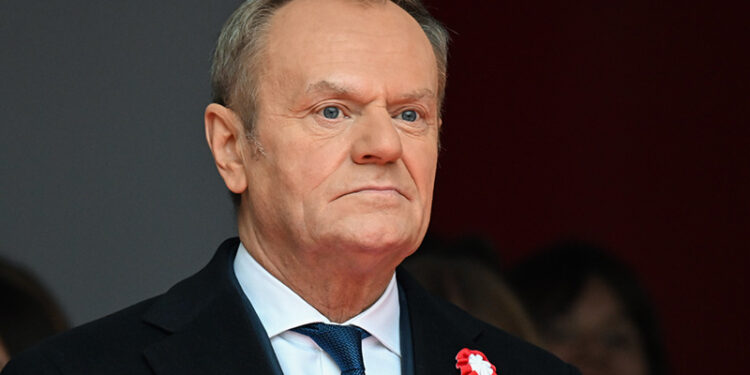 Premier: Polska nie będzie przyjmować migrantów w ramach paktu migracyjnego