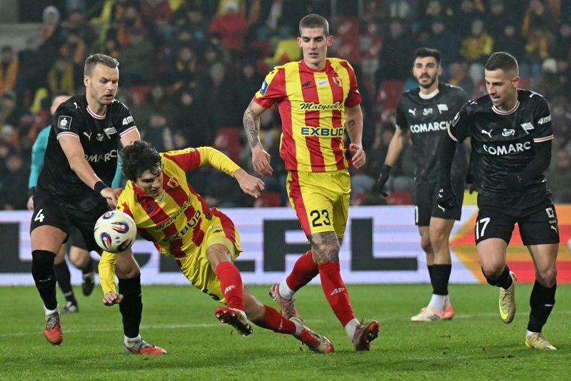 Korona walczyła, ale trzy punkty zgarniają goście