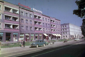 Historia kieleckich ulic. Paderewskiego - Radio Kielce Kielce. Ulica Paderewskiego. 1969-1971. Budynki przy ulicy Paderewskiego 37-39b / źródło: facebook.com/kieleckieinwestycje