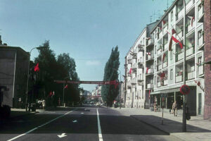 Historia kieleckich ulic. Paderewskiego - Radio Kielce Kielce. Ulica Paderewskiego. Lata 1969-1971 / źródło: facebook.com/kieleckieinwestycje