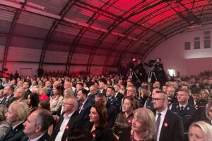 11.11.2025. Staszów. Koncert „Filmowa Niepodległa" / Fot. Grażyna Szlęzak-Wójcik - Radio Kielce