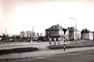 Kielce. Ulica Zagnańska. 1968 rok. Widok na ulicę Nowy Świat ze skrzyżowania Zagnańskiej i Okrzei / źródło: fotopolska.eu, fotografia z kolekcji Ewy Żymańczyk