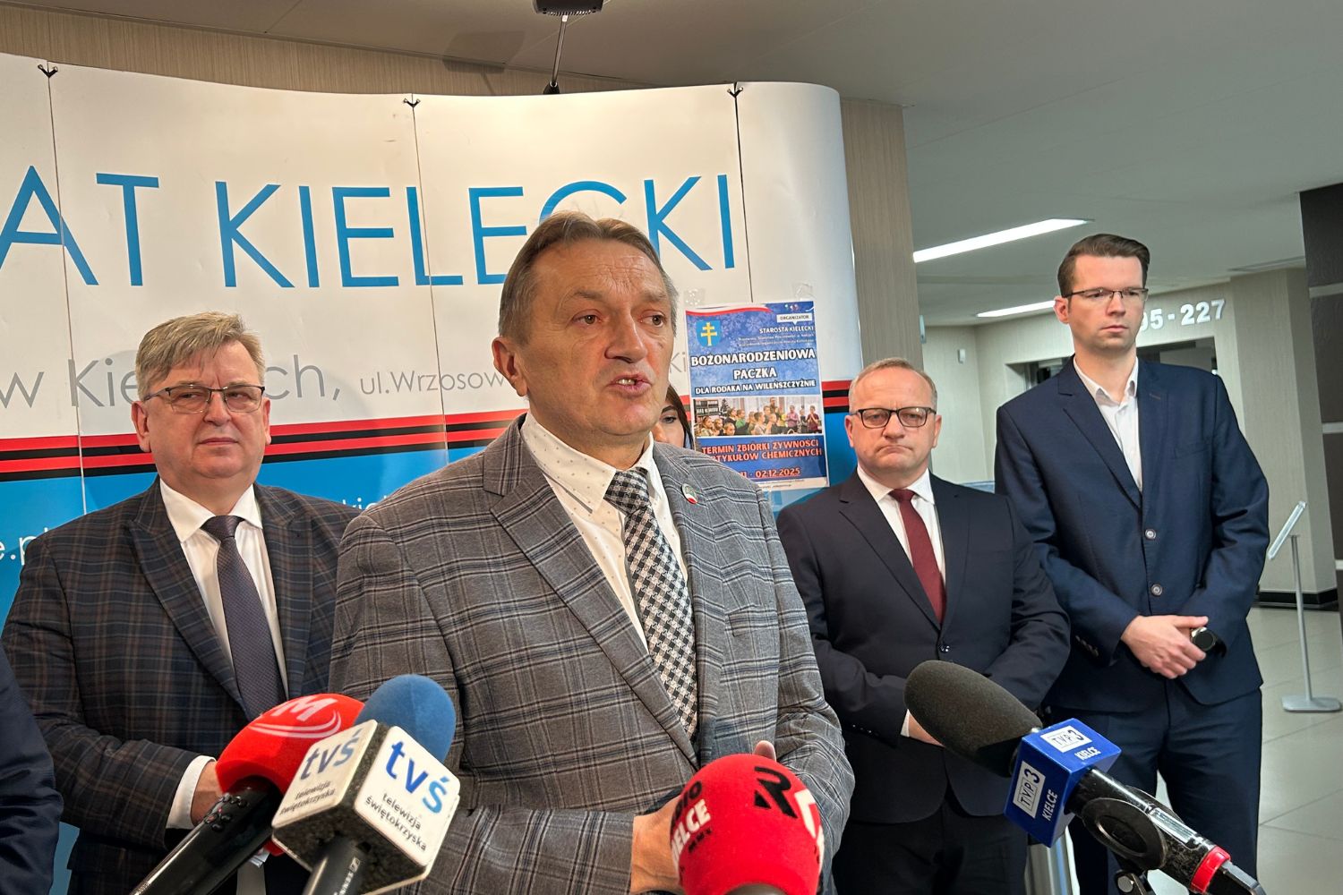 Można pomóc Polakom na Wileńszczyźnie - Radio Kielce 06.11.2025. Kielce. Starostwo Powiatowe. Konferencja nt. akcji „Paczka dla Rodaka na Wileńszczyźnie” / Fot. Marcin Marszałek - Radio Kielce