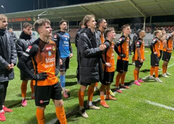 29.11.2025. Ostrowiec Św. Betclic 3. liga. KSZO 1929 Ostrowiec - Wisłoka Dębica / Fot. Kamil Król - Radio Kielce