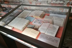 13.11.2025. Wiślica. Muzeum Parafialne Dom Długosza / Fot. Marta Gajda-Kruk - Radio Kielce