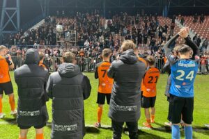 29.11.2025. Ostrowiec Św. Betclic 3. liga. KSZO 1929 Ostrowiec - Wisłoka Dębica / Fot. Kamil Król - Radio Kielce