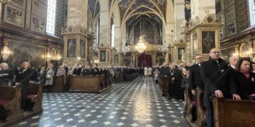 11.11.2025. Sandomierz. Święto Niepodległości. Msza święta w intencji ojczyzny w bazylice katedralnej / Fot. Grażyna Szlęzak-Wójcik – Radio Kielce