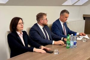 Maria Mączyńska – wybitna łuczniczka, olimpijka oraz wielokrotna mistrzyni Polski, Europy i świata – została uhonorowana tytułem Honorowego Obywatela Opatowca / Fot. Burmistrz UMIG Opatowiec