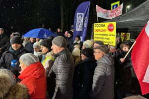 INTERWENCJA. Mieszkańcy protestują przeciwko rozbudowie drogi krajowej - Radio Kielce 26.11.2025. Jaronowice. Program Interwencja / Fot. Wojciech Bolewski - Radio Kielce