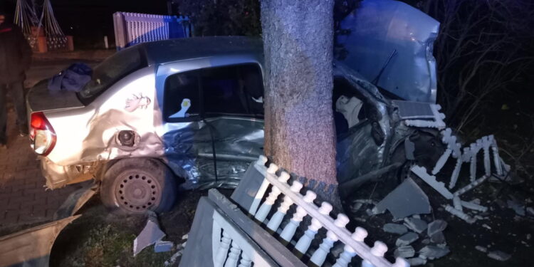 Wypadek w Guminicach. Trzy osoby w szpitalu - Radio Kielce Wypadek w Guminicach. Trzy osoby w szpitalu