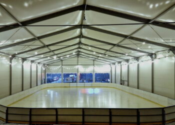 Po roku przerwy powraca lodowisko - Radio Kielce Po roku przerwy powraca lodowisko