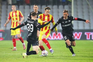 29.11.2025. Kielce. Mecz Korona Kielce - Cracovia Kraków / Fot. Wiktor Taszłow - Radio Kielce