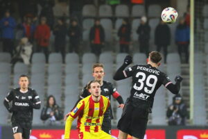 29.11.2025. Kielce. Mecz Korona Kielce - Cracovia Kraków / Fot. Wiktor Taszłow - Radio Kielce