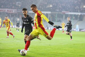 29.11.2025. Kielce. Mecz Korona Kielce - Cracovia Kraków / Fot. Wiktor Taszłow - Radio Kielce