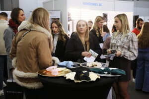 30.11.2025. Kielce. 7. Świętokrzyskie Targi Ślubne / Fot. Wiktor Taszłow - Radio Kielce