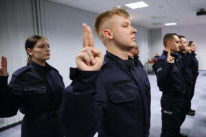 02.12.2025. Kielce. Ślubowanie nowo przyjętych policjantów / Fot. Wiktor Taszłow - Radio Kielce