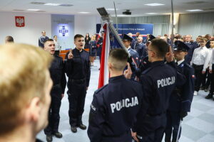 02.12.2025. Kielce. Ślubowanie nowo przyjętych policjantów / Fot. Wiktor Taszłow - Radio Kielce