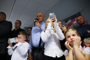 02.12.2025. Kielce. Ślubowanie nowo przyjętych policjantów / Fot. Wiktor Taszłow - Radio Kielce