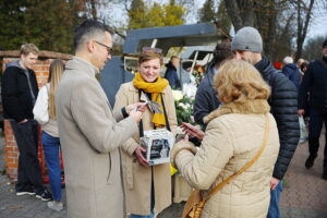 01.11.2025. Kielce. Cmentarz Stary. Kwesta / Fot. Wiktor Taszłow - Radio Kielce