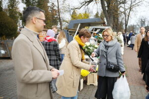 01.11.2025. Kielce. Cmentarz Stary. Kwesta / Fot. Wiktor Taszłow - Radio Kielce