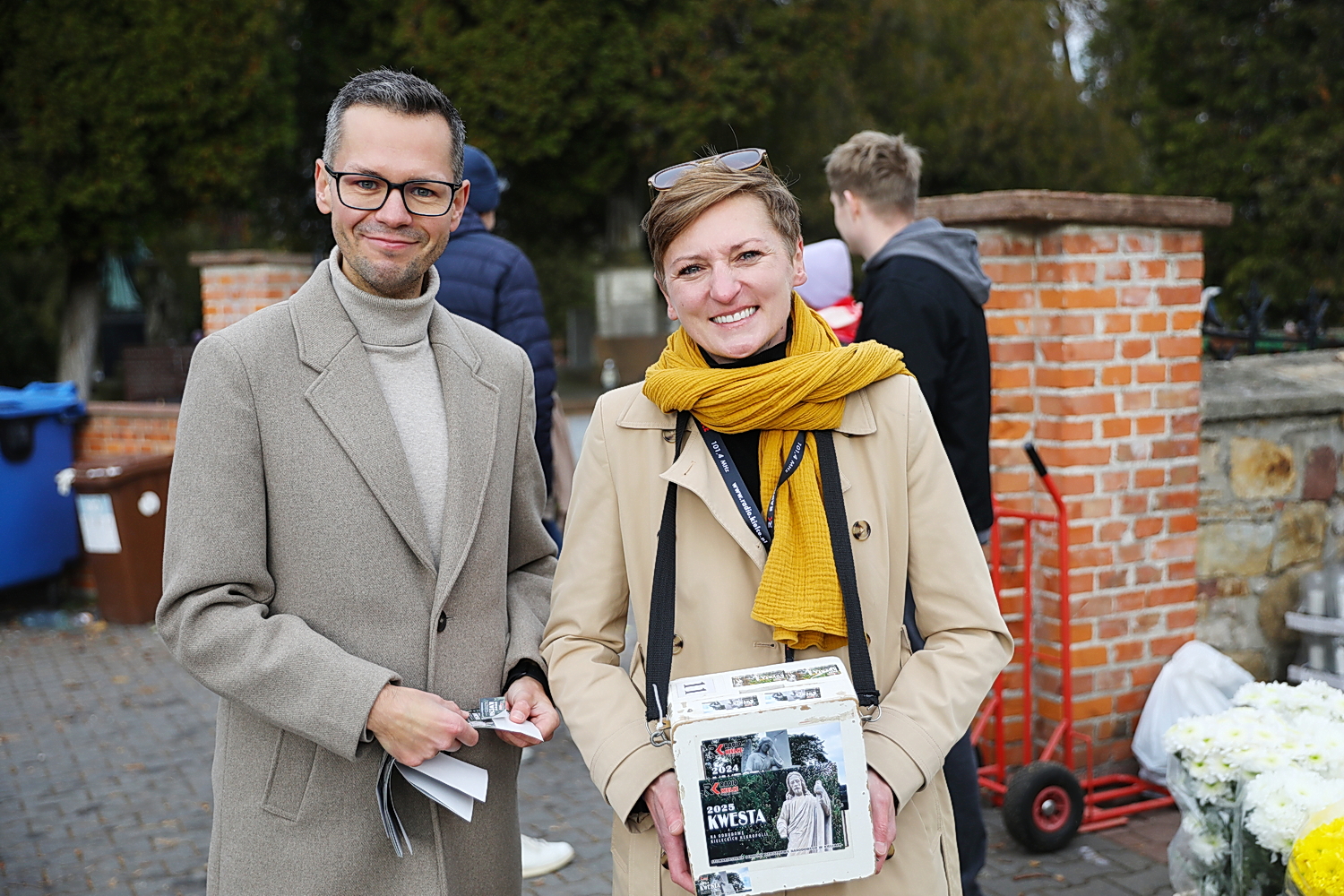 Trwa kwesta na kieleckich cmentarzach