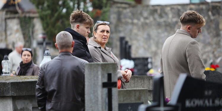 01.11.2025. Kielce. Cmentarz Stary. Wszystkich Świętych / Fot. Wiktor Taszłow - Radio Kielce