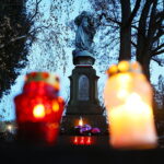 Kielce. Cmentarz Stary nocą