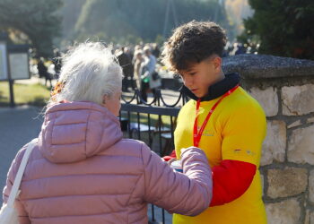 Młodzi ludzie wspierają hospicjum Caritas - Radio Kielce Młodzi ludzie wspierają hospicjum Caritas