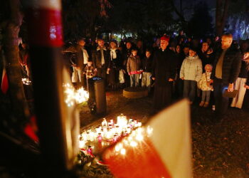 01.11.2025. Kielce, Cmentarz Partyzancki. Finał akcji Oddaj Chwałę Bohaterom. / Fot. Wiktor Taszłow - Radio Kielce