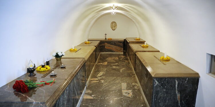 Otwarte krypty w kieleckiej katedrze - Radio Kielce Otwarte krypty w kieleckiej katedrze