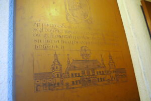 Otwarte krypty w kieleckiej katedrze - Radio Kielce 02.11.2025. Kielce. Katedra. Krypty / Fot. Wiktor Taszłow - Radio Kielce