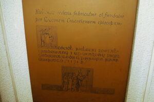 Otwarte krypty w kieleckiej katedrze - Radio Kielce 02.11.2025. Kielce. Katedra. Krypty / Fot. Wiktor Taszłow - Radio Kielce