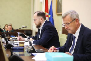 Jaka przyszłość parkingu pod Placem Wolności? - Radio Kielce 06.11.2025. Kielce. Sesja rady miasta / Fot. Wiktor Taszłow - Radio Kielce