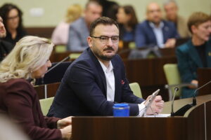 Jaka przyszłość parkingu pod Placem Wolności? - Radio Kielce 06.11.2025. Kielce. Sesja rady miasta / Fot. Wiktor Taszłow - Radio Kielce