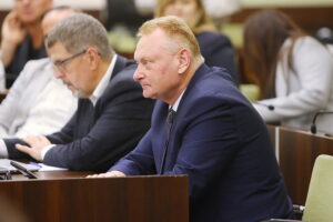 Jaka przyszłość parkingu pod Placem Wolności? - Radio Kielce 06.11.2025. Kielce. Sesja rady miasta / Fot. Wiktor Taszłow - Radio Kielce