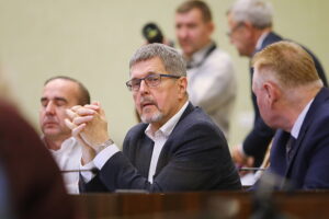 Jaka przyszłość parkingu pod Placem Wolności? - Radio Kielce 06.11.2025. Kielce. Sesja rady miasta / Fot. Wiktor Taszłow - Radio Kielce