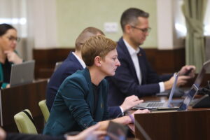 Jaka przyszłość parkingu pod Placem Wolności? - Radio Kielce 06.11.2025. Kielce. Sesja rady miasta / Fot. Wiktor Taszłow - Radio Kielce