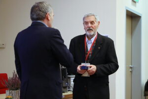 Stanisław Szrek z wyróżnieniem za opiekę nad zabytkami - Radio Kielce Stanisław Szrek z wyróżnieniem za opiekę nad zabytkami