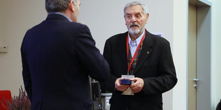 Stanisław Szrek z wyróżnieniem za opiekę nad zabytkami - Radio Kielce Stanisław Szrek z wyróżnieniem za opiekę nad zabytkami