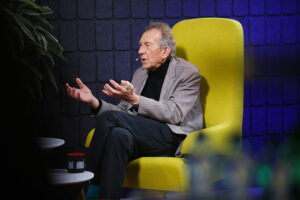 Marek Cecuła - artysta zakochany w ceramice - Radio Kielce Marek Cecuła - artysta zakochany w ceramice - Radio Kielce