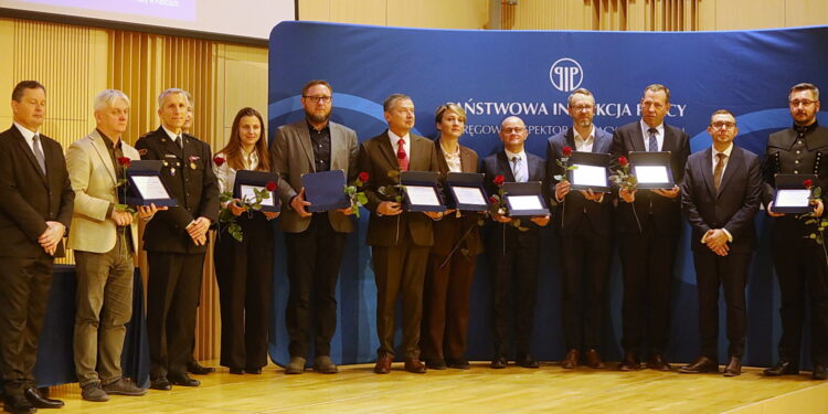 20.11.2025. Kielce. Konferencja Państwowej Inspekcji Pracy / Fot. Wiktor Taszłow - Radio Kielce