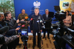 21.11.2025. Kielce. Posiedzenie Wojewódzkiego Zespołu Zarządzania Kryzysowego / Fot. Wiktor Taszłow - Radio Kielce