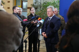 21.11.2025. Kielce. Posiedzenie Wojewódzkiego Zespołu Zarządzania Kryzysowego / Fot. Wiktor Taszłow - Radio Kielce